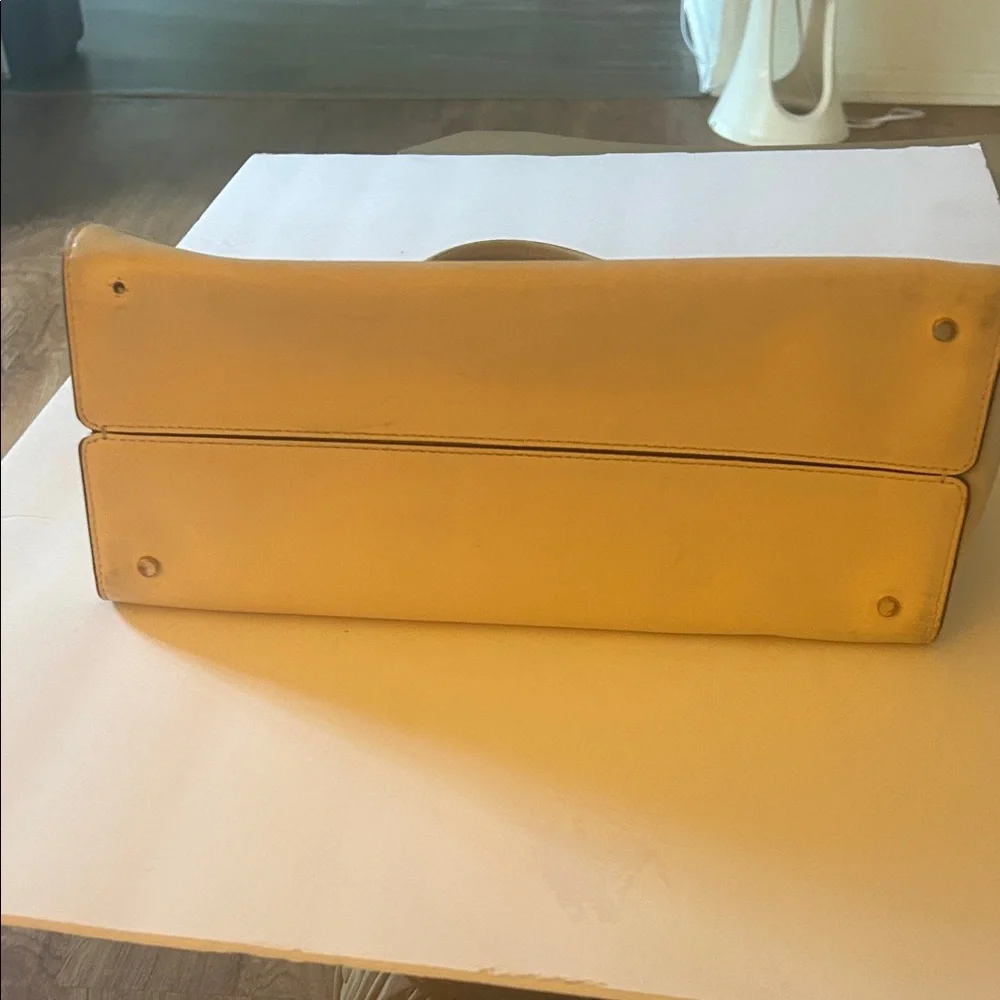 Kate Spade New York Cream Leather Structured Satchel Tote – Gold Hardware